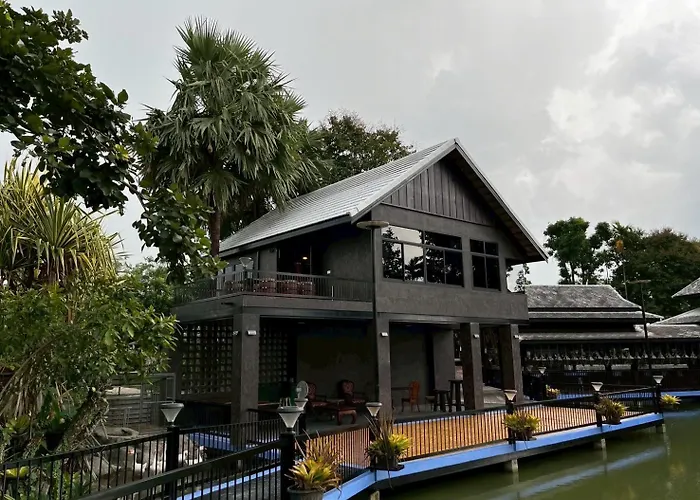 Bantunglom Resort